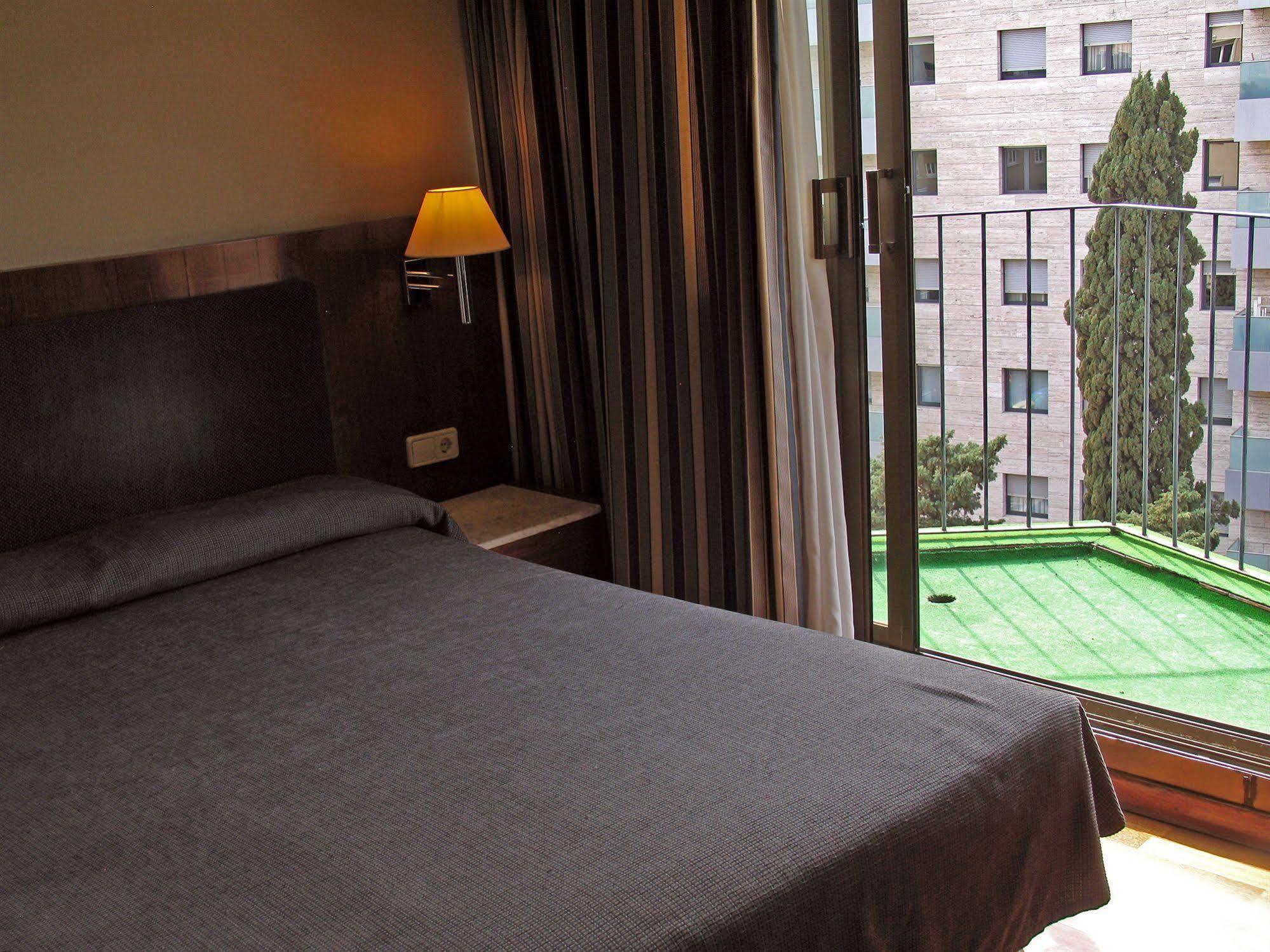 Hotel Pedralbes 巴塞罗那 外观 照片