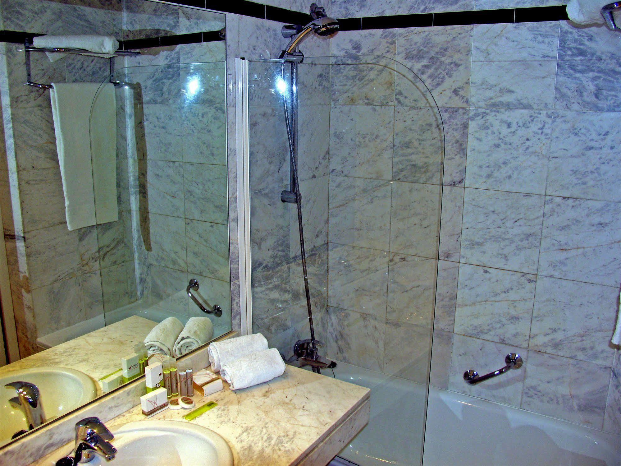 Hotel Pedralbes 巴塞罗那 外观 照片